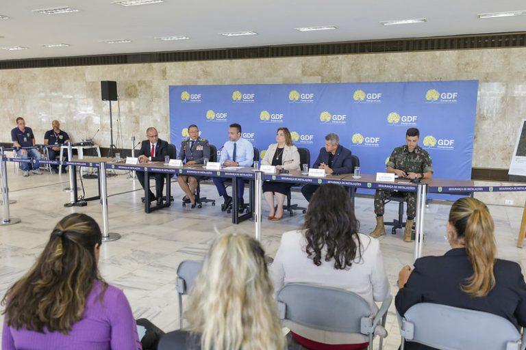 53502660739 bed8baff99 c