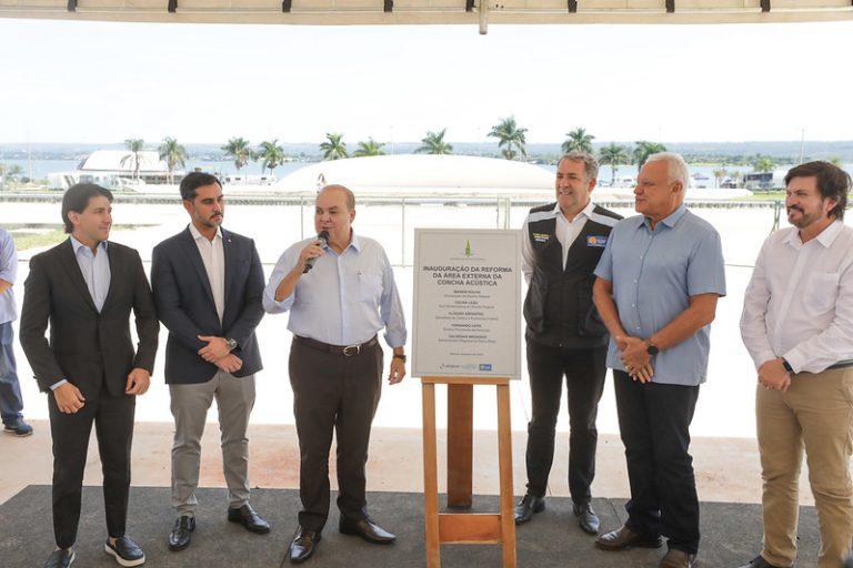 53513030110 7be8ed6e3d c 1