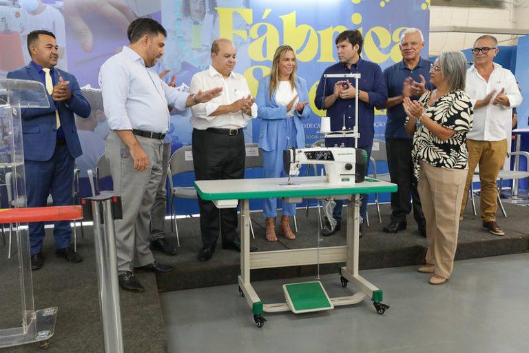 53514965818 9e7a5061e0 c 1