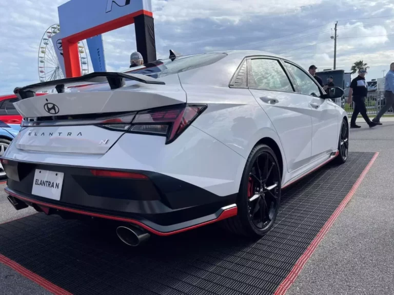 elantra 1 1068x801 1