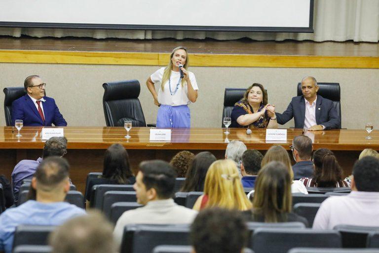 53628894402 8d529fc2d5 c