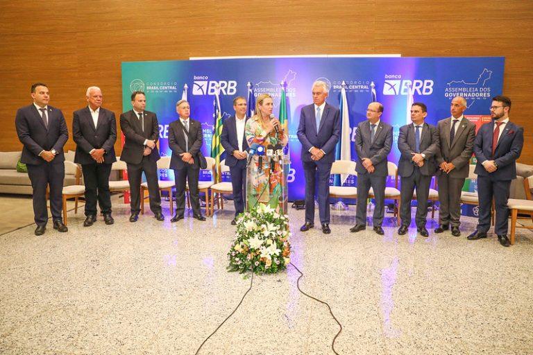 53675045120 0c7742edbe c