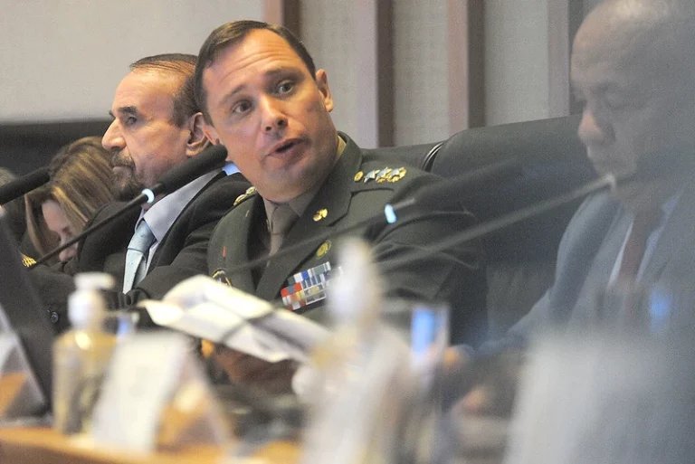 53139158843 53b971221f c