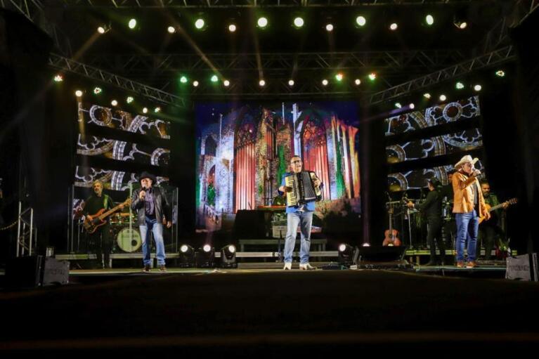 74b88dea2686ef3c9ab76c7efc289ee3