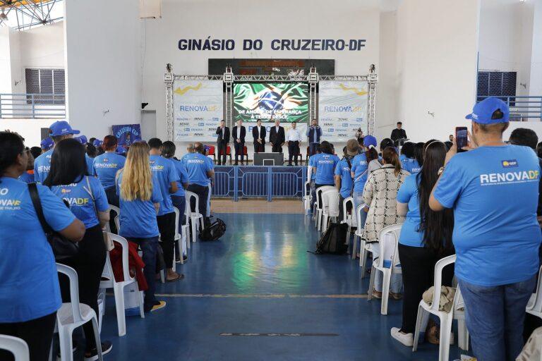 Dentro 1 1 8 1536x1024 1