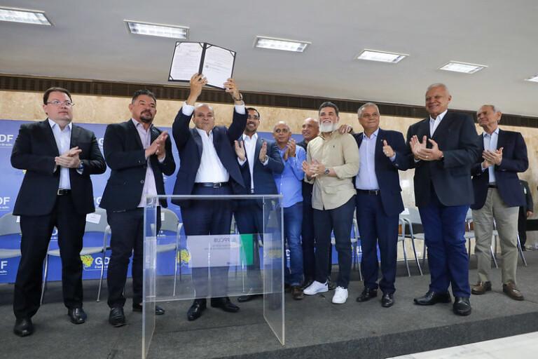 53917646422 bc9d92e9fd c