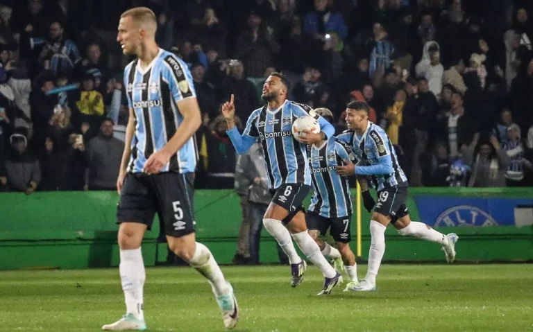 AGIF24081320494812 aspect ratio 512 320