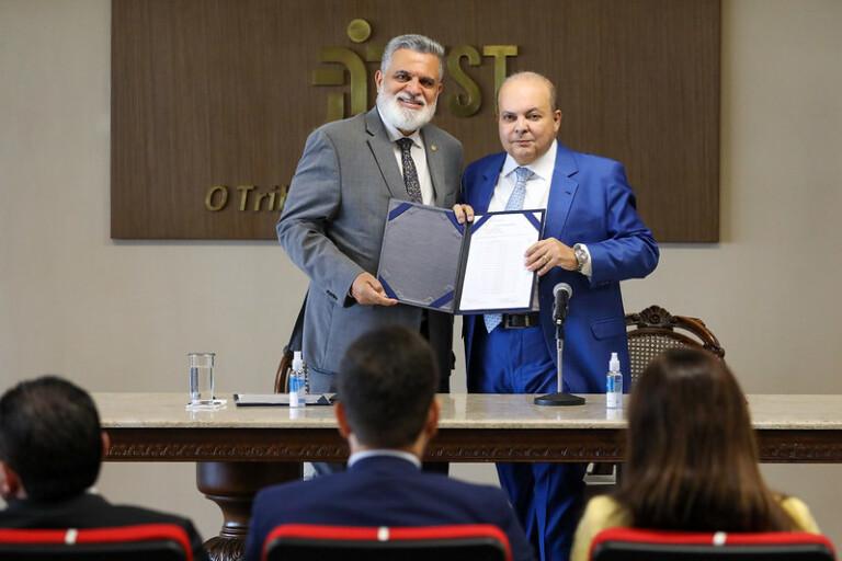 54021180850 bba32a488e c