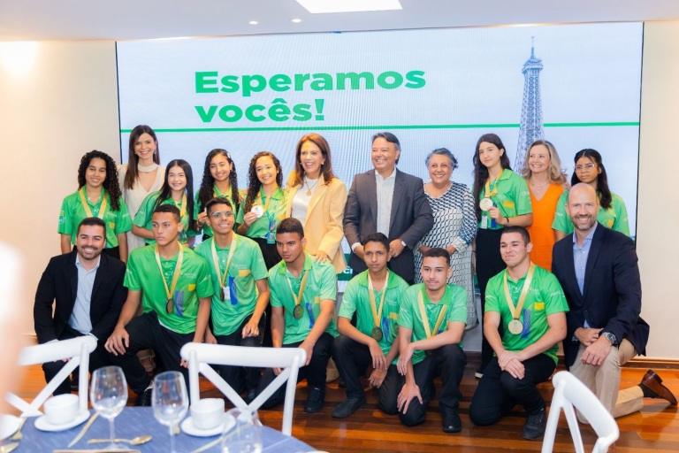 6e34184d d1a9 4ab5 98d4 3150819f7164 2 1