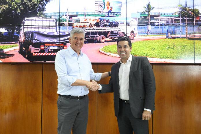 54216762223 d2949ae04b c 696x464 1