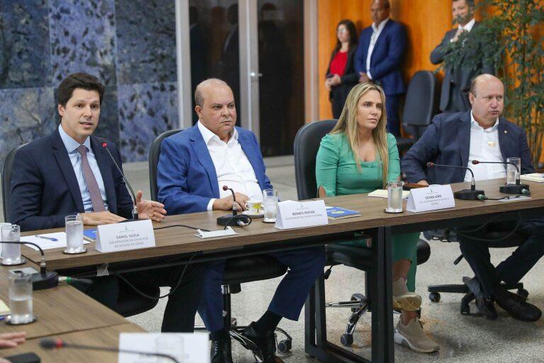 Dentro 2 11 1536x1024 1