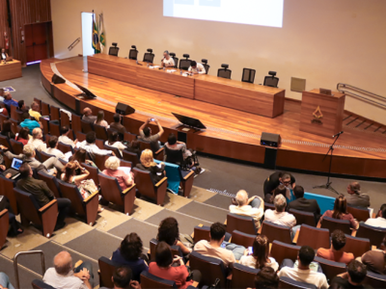 Interna01 741x494 px 400x300 1