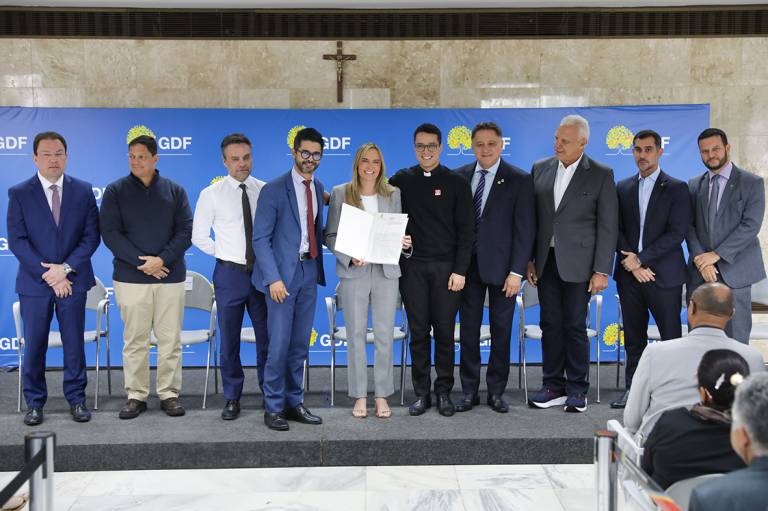 GDF alcança marca de 500 escrituras entregues para instituições religiosas e associações