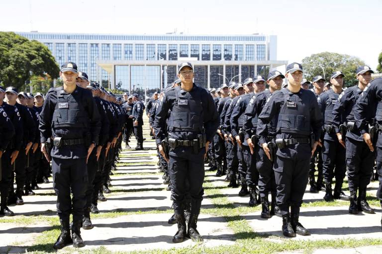 Governador Ibaneis Rocha autoriza mudança nas regras de promoção na PMDF