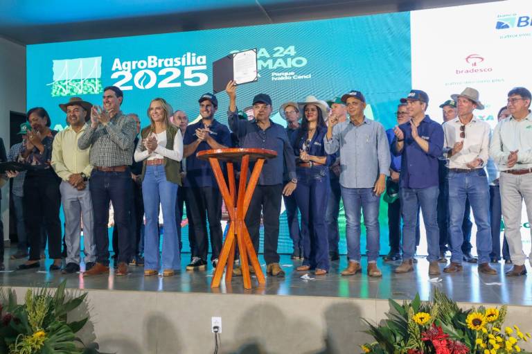 Governador Ibaneis Rocha anuncia R$ 18,3 milhões para pavimentar trecho de 7,7 km da DF-285