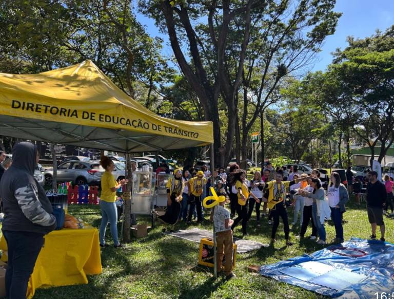 Ações educativas do Detran-DF alcançaram 2,5 mil pessoas no fim de semana