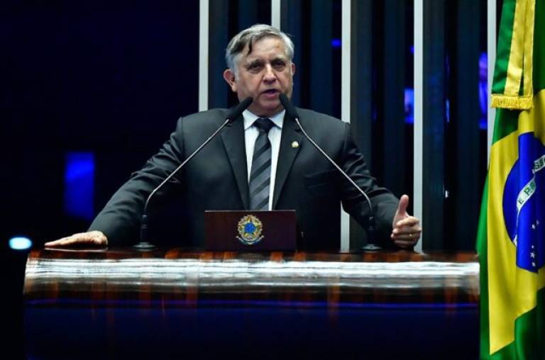 Senador Izalci é o novo líder da Oposição no Congresso Nacional