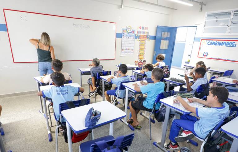 Aulas na rede pública do Distrito Federal serão retomadas nesta quinta-feira (26)