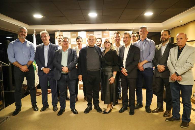 Em evento com setor da construção civil, Ibaneis Rocha anuncia que GDF estuda criar tabela própria de preços de obras