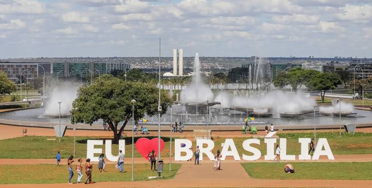 Confira o que abre e o que fecha no feriado prolongado de Corpus Christi no DF