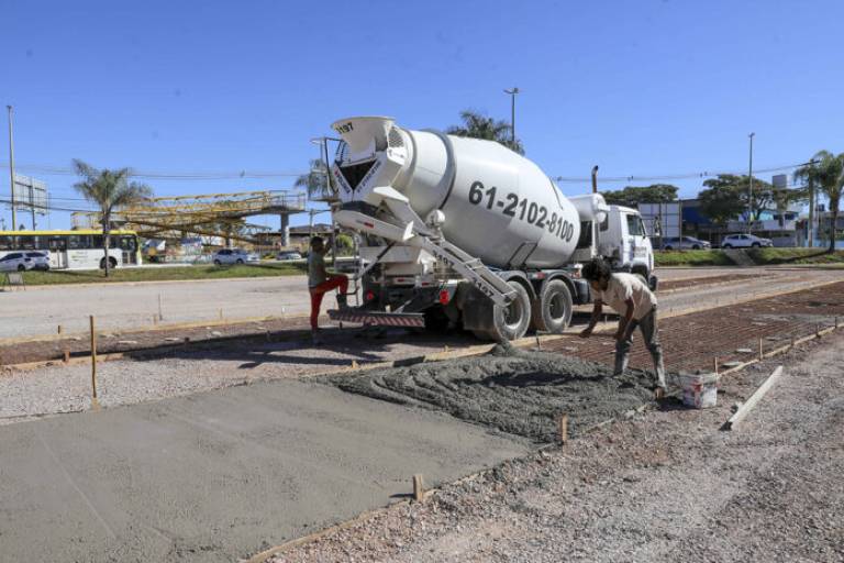 Praça dos Estados passa por reforma completa com investimento de R$ 1,3 milhão
