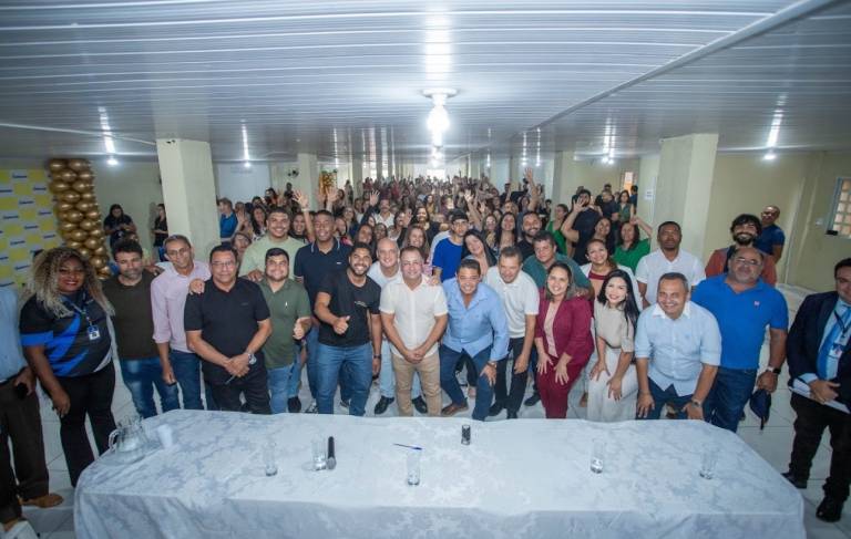 Prefeito Carlinhos do Mangão nomeia 118 novos professores concursados em Novo Gama