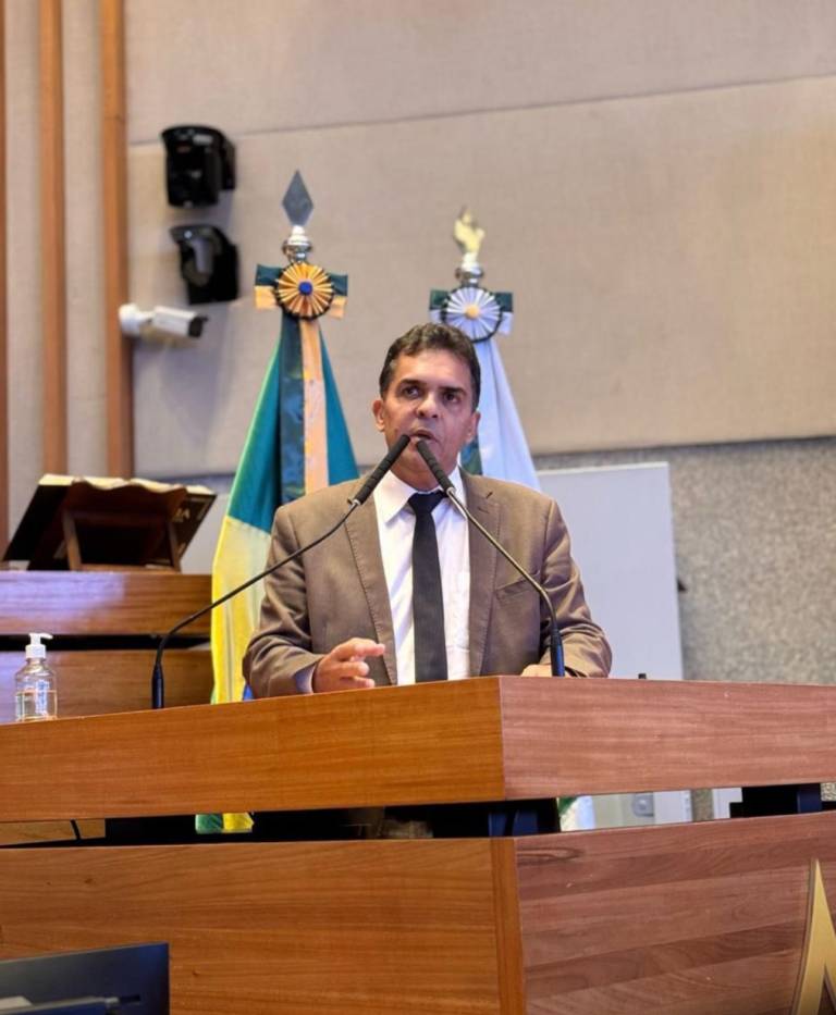 Deputado Ricardo Vale comemora aprovação de lei que garante direitos aos trabalhadores terceirizados do DF