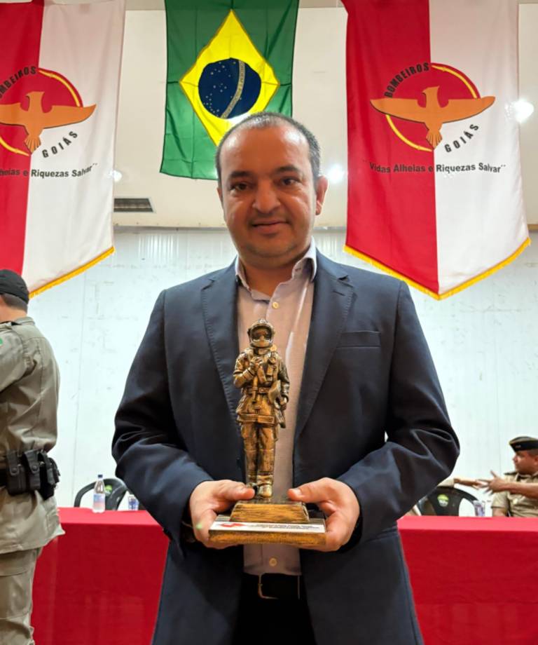 Secretário do Entorno prestigia solenidade de apresentação dos novos soldados e aula inaugural do Proebom em Luziânia