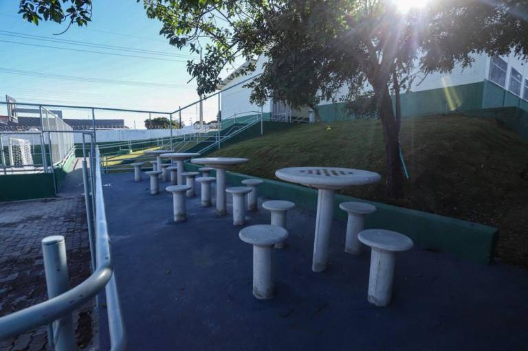 Escola municipal machado de Assis em Novo Gama é completamente reformada e ganha nova quadra esportiva
