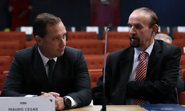 Cid pede ao STF manutenção de delação e absolvição em ação do golpe