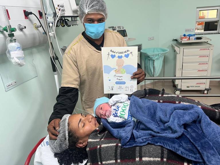 Hospital Estadual de Águas Lindas realiza milésimo parto desde a inauguração