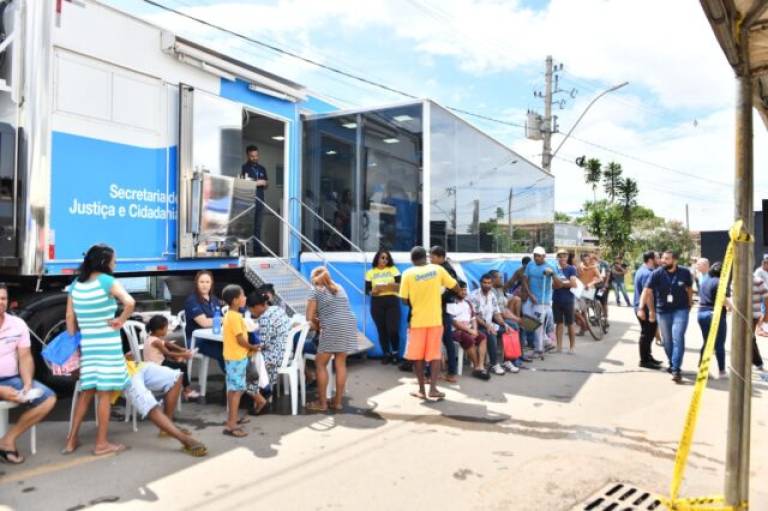Carreta do Na Hora leva serviços ao Lago Sul e realiza mais de 200 atendimentos