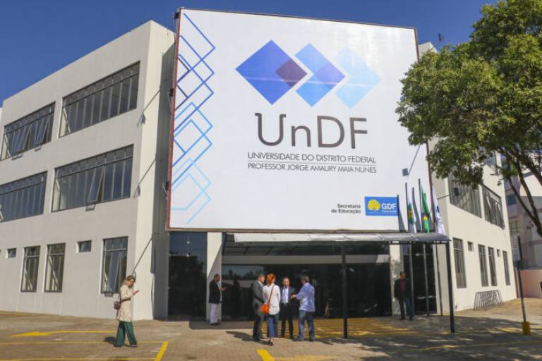 Governo do DF publica novo edital de auxílios estudantis da UnDF