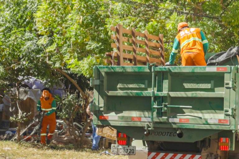 Ação de acolhimento atende 44 pessoas em situação de rua no DF nesta semana