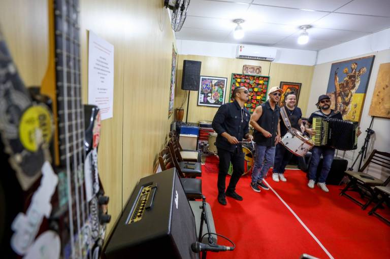 Estúdio Social da Candangolândia oferece estrutura gratuita para artistas do DF