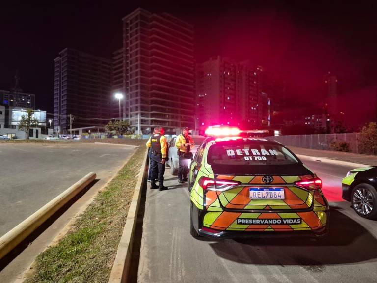 Fiscalização autua 53 condutores alcoolizados no fim de semana