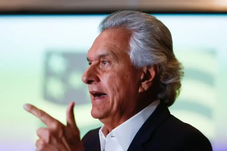 Caiado acusa Lula de conivência com crime organizado