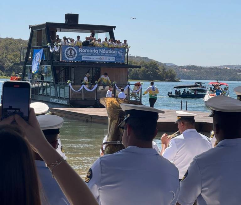 Turismo religioso do Entorno se renova com a 1ª Romaria Náutica de Abadiânia