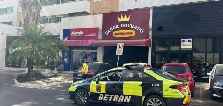 Detran-DF fiscaliza uso irregular de vagas especiais em Águas Claras