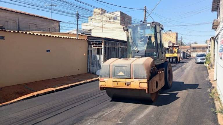 Novacap realiza recuperação asfáltica na QN 01 do Riacho Fundo