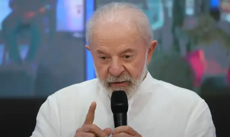 Lula diz ao New York Times que soberania e democracia são inegociáveis