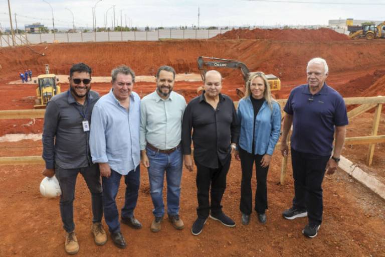 Ibaneis autoriza estudos para nova linha do Metrô-DF e avança na expansão em Samambaia