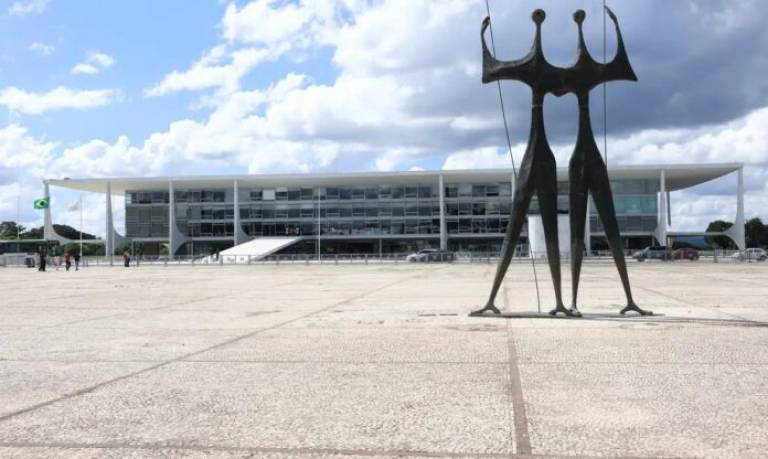 Praça dos Três Poderes terá esquema de segurança reforçado na semana