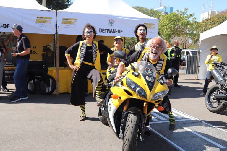 Pit Stop Educativo para motociclistas abre Semana Nacional de Trânsito 2025 no DF