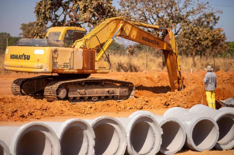 Novo Gama inicia implantação de drenagem pluvial na avenida pecuária