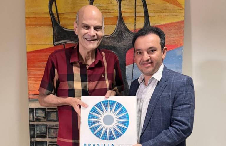 Embaixador do Nepal visita escola em Cocalzinho pelo Programa Embaixadas de Portas Abertas