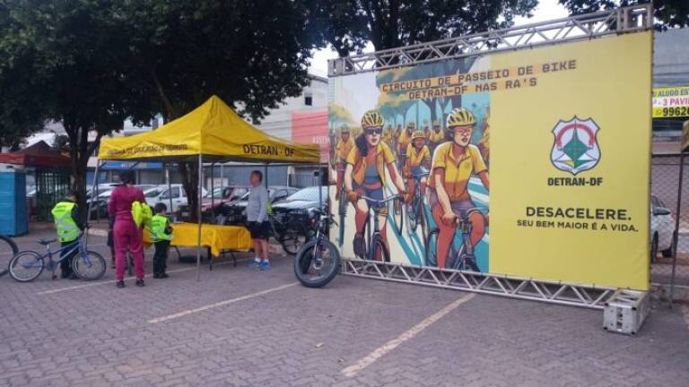 Detran-DF realiza passeio ciclístico no Riacho Fundo II neste domingo