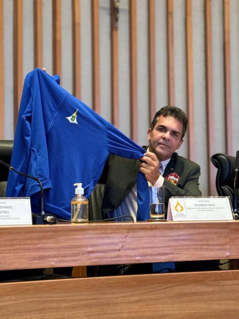Cartão Uniforme Escolar | Lei é sancionada com base na proposta do deputado Ricardo Vale