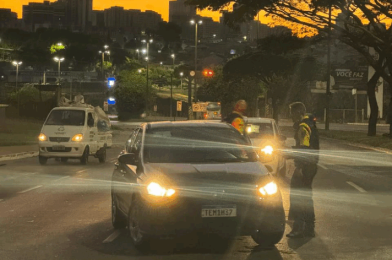 Detran-DF retira 79 condutores alcoolizados das vias no fim de semana