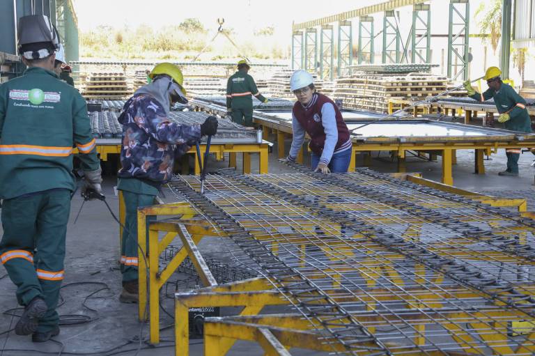 Crescimento recorde da indústria no DF: empregos, renda e novos investimentos impulsionam economia da capital